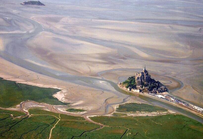 민박 Les Colombes De La Baie Du Mont Saint Michel