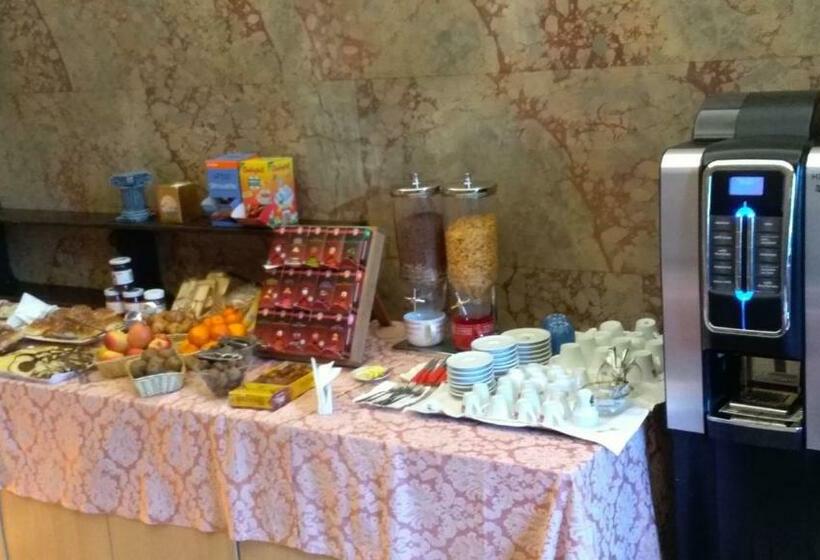 ベッドアンドブレックファースト Palazzo Moraschi Subiaco