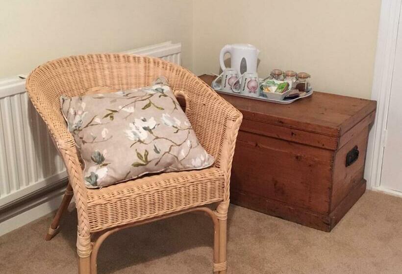 مبيت وإفطار Wood Farm Kerdiston