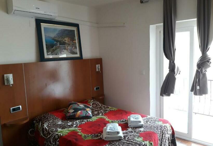 هاستل Hostal Can Salvado