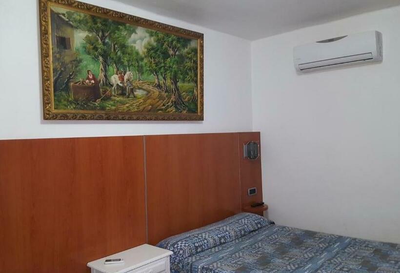 هاستل Hostal Can Salvado