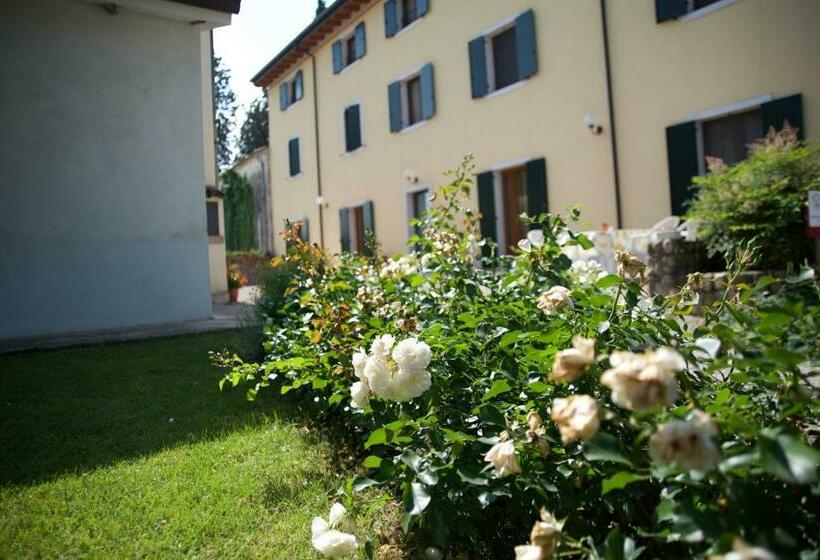 בית מלון כפרי Agriturismo Albarello