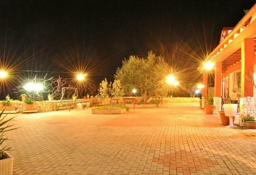 فندق Agriturismo La Ferrovia