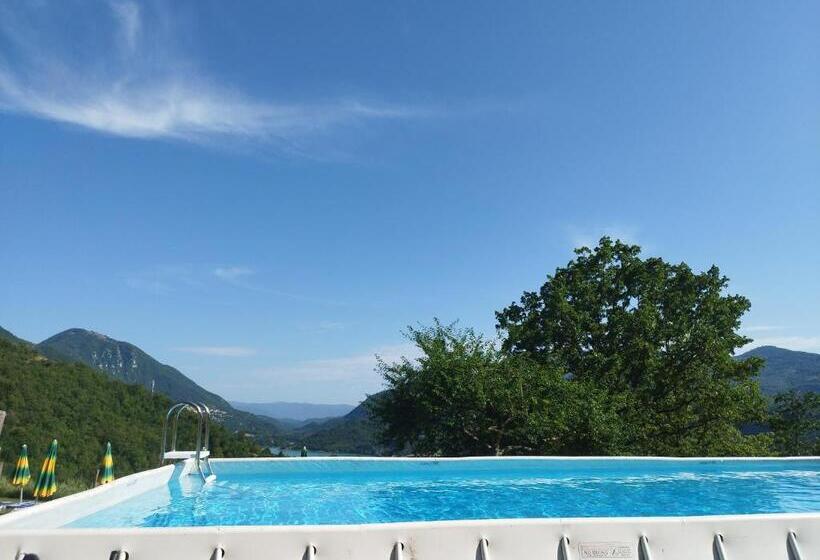 בית מלון כפרי Agriturismo Le Cascine