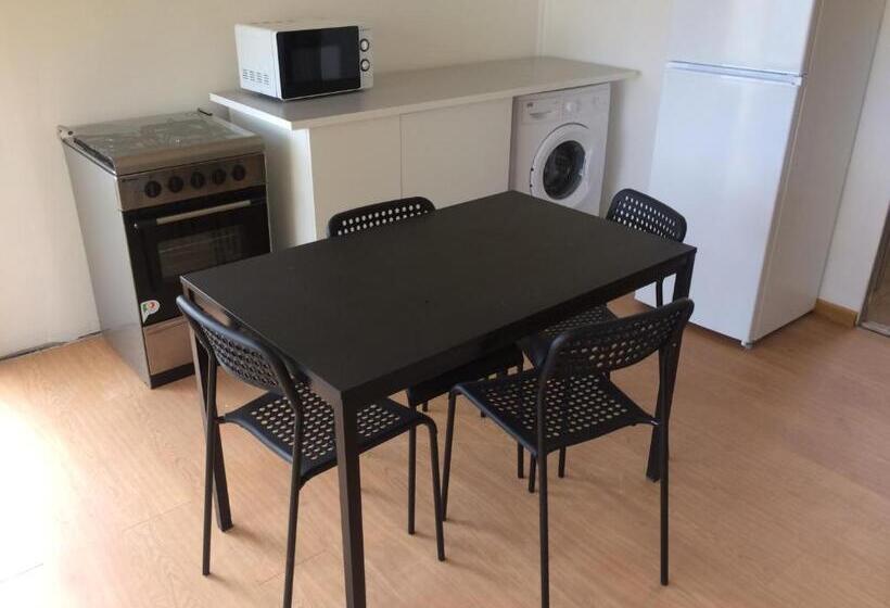 هتل Intact Farm Resort