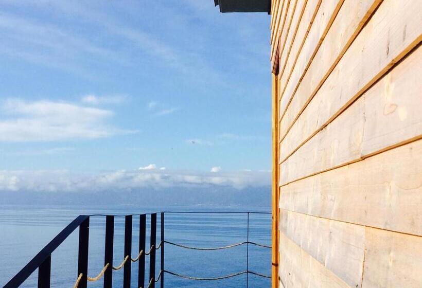 هتل Intact Farm Resort