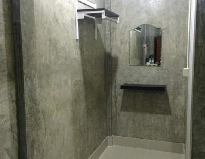 בית מלון כפרי Navy Sisatchanalai