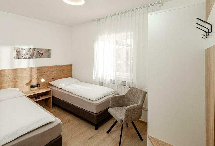 בית מלון כפרי Prälatenhof Wine & Apartments