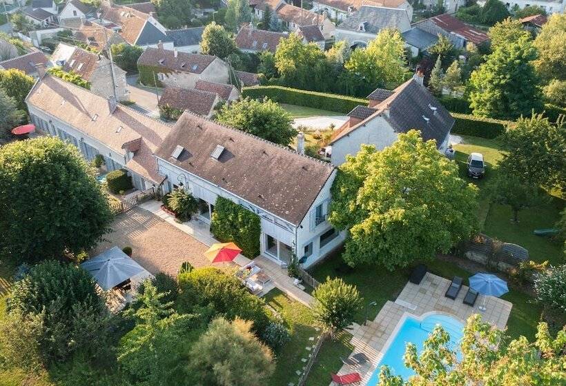 ベッドアンドブレックファースト Le Clos De La Rousselière B And B