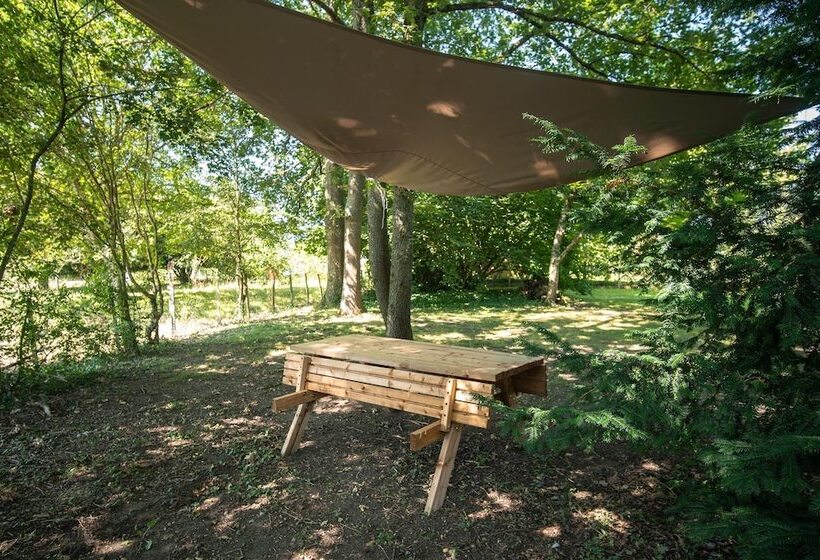 ベッドアンドブレックファースト Le Clos De La Rousselière B And B