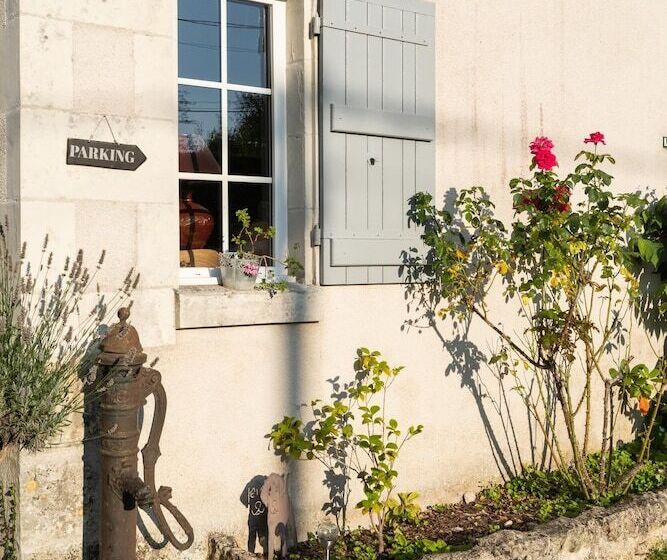 ベッドアンドブレックファースト Le Clos De La Rousselière B And B