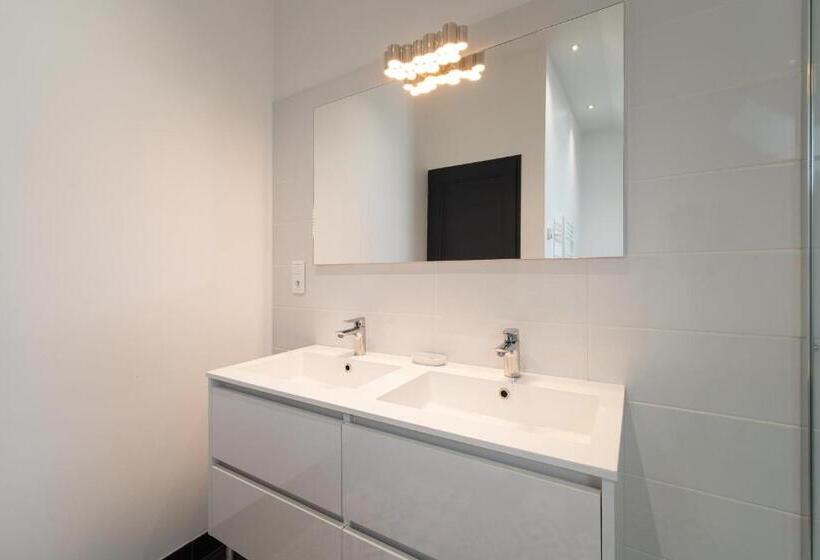 ベッドアンドブレックファースト Le Clos De La Rousselière B And B