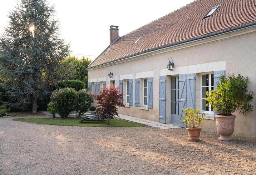 ベッドアンドブレックファースト Le Clos De La Rousselière B And B