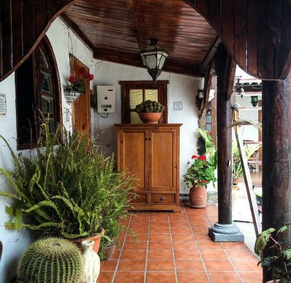 ペンション Casa Antonia Guest House