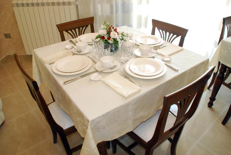 פנסיון Daphnae House