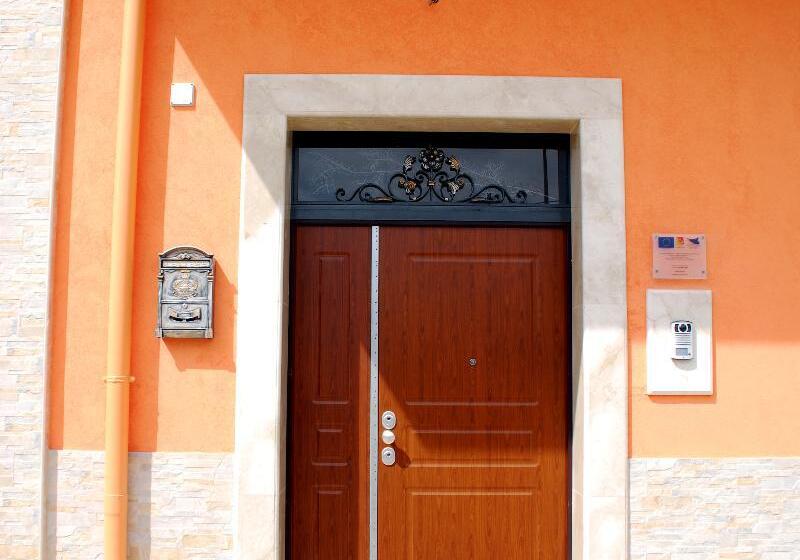 פנסיון Daphnae House