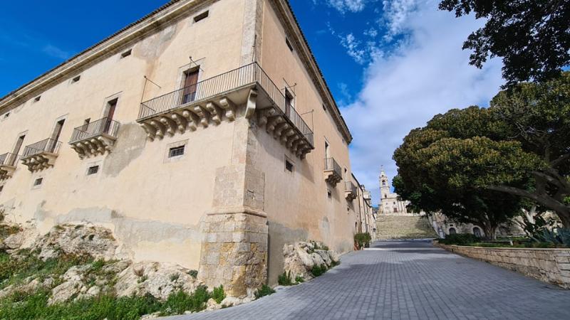 פנסיון Daphnae House