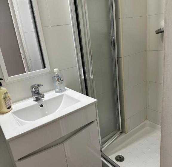 پانسیون Divine House Of Graça