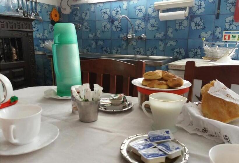 پانسیون Dona Julia