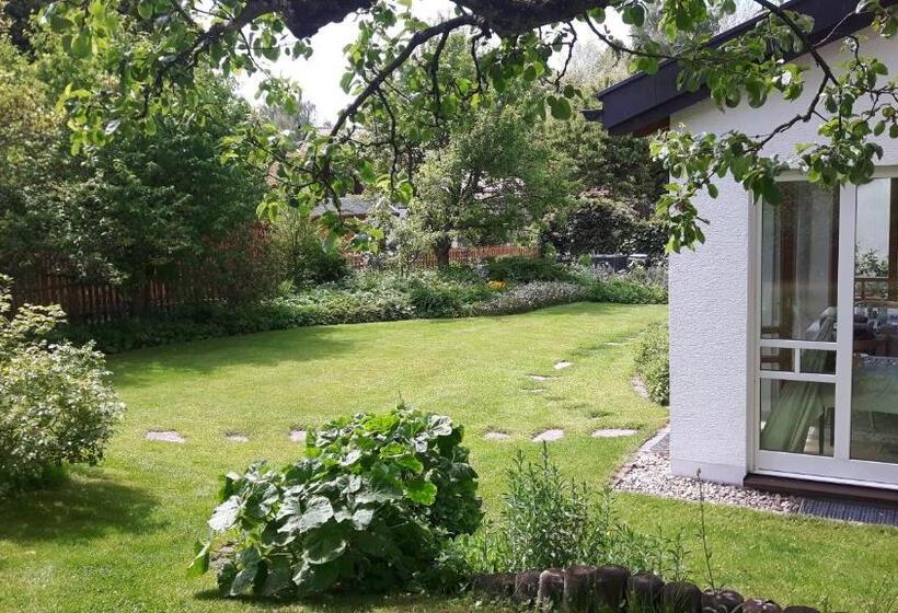 ペンション Gästehaus Truckenbrodt