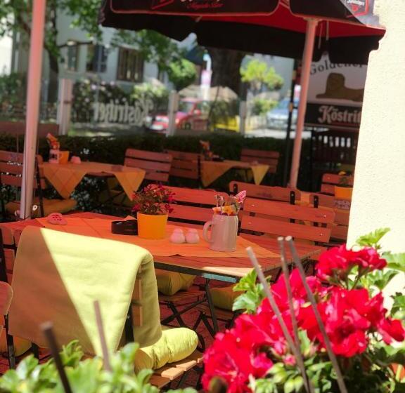 Traditionsgasthaus Goldener Löwe Riesa Restaurant & Pension