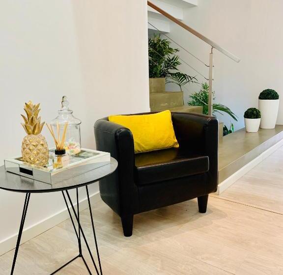 פנסיון Urban Apart   Azores