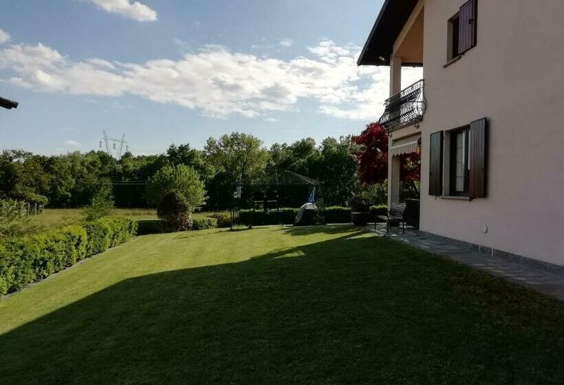 אתר נופש Villa Azalea