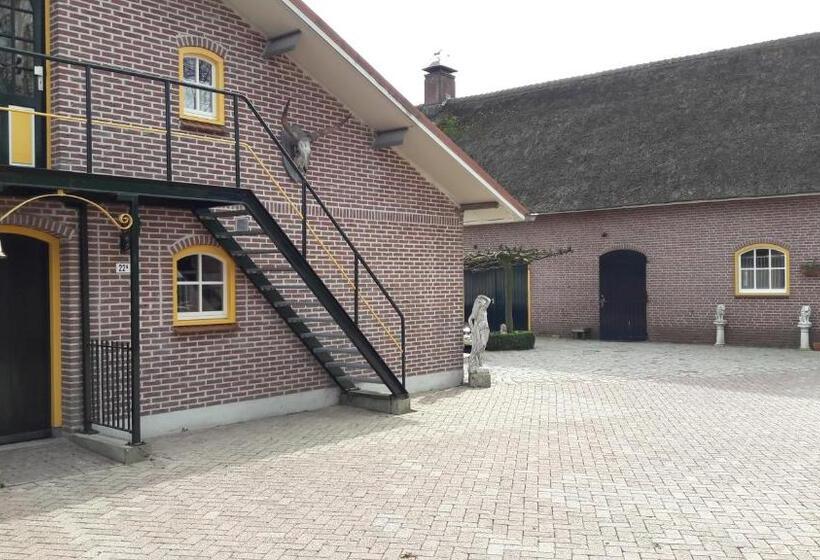 هاستل Herberg De Brand