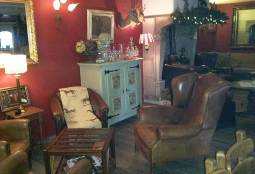 هاستل Herberg De Brand