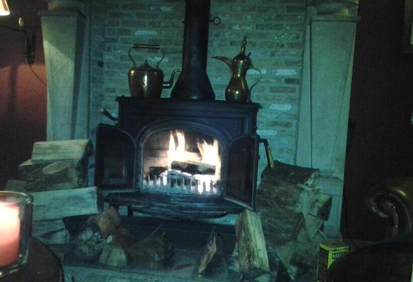 هاستل Herberg De Brand