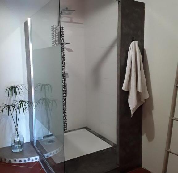 住宿加早餐  Alheuredusud