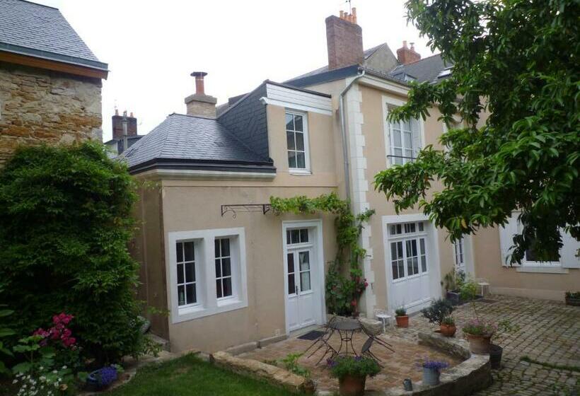 住宿加早餐  Chambres D Hôtes Le Clos D Hauteville