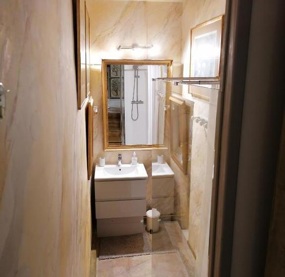 민박 Château De Mauriac