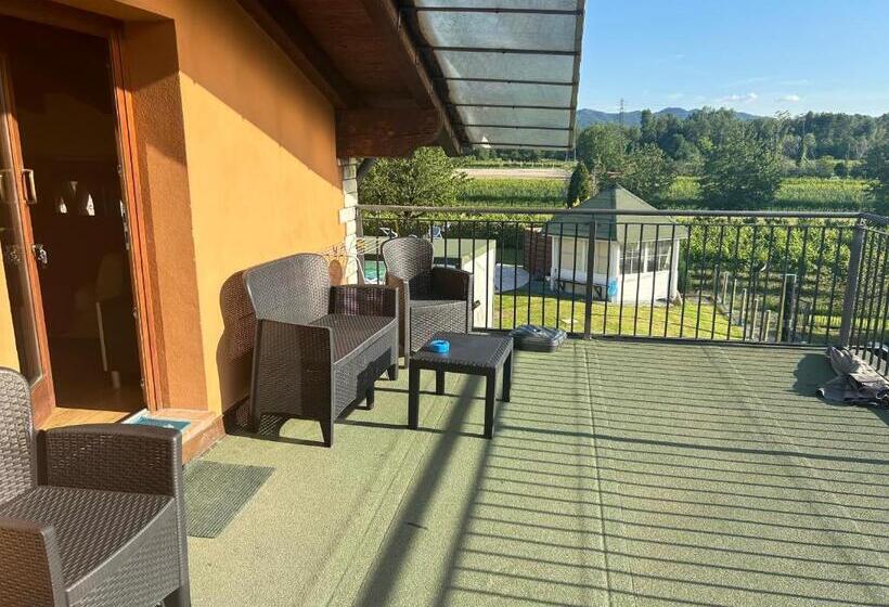 ベッドアンドブレックファースト Country House La Montagnola