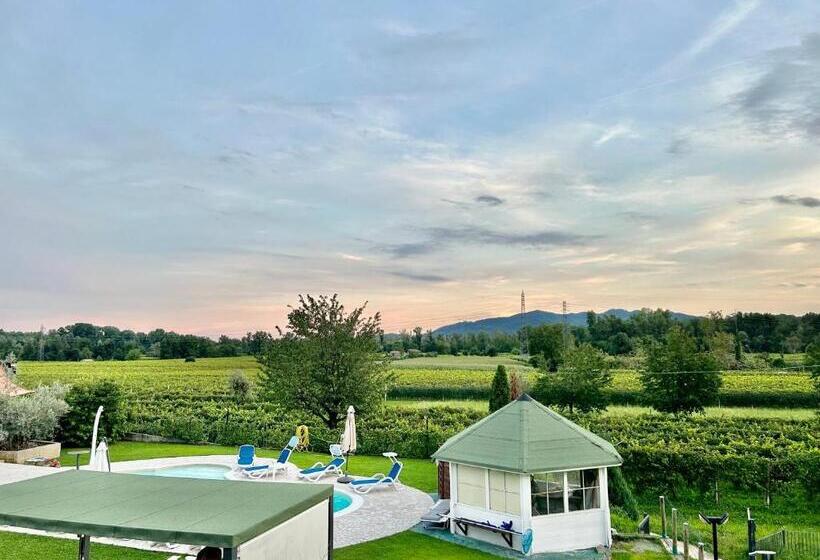 ベッドアンドブレックファースト Country House La Montagnola