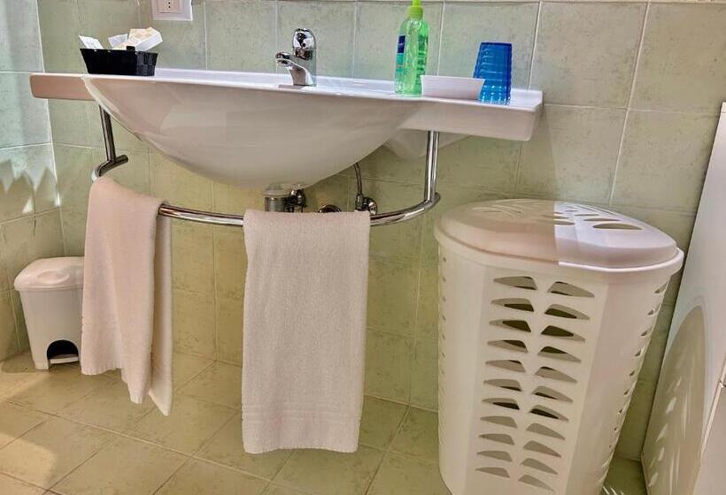 ベッドアンドブレックファースト Country House La Montagnola