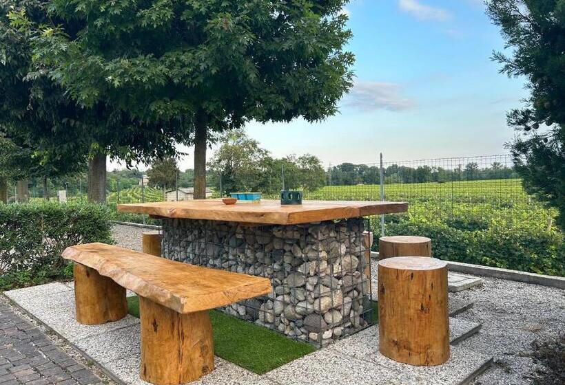 ベッドアンドブレックファースト Country House La Montagnola