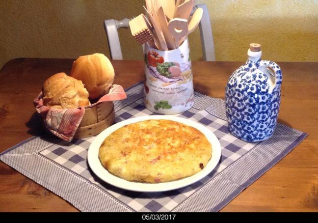 مبيت وإفطار East Wind