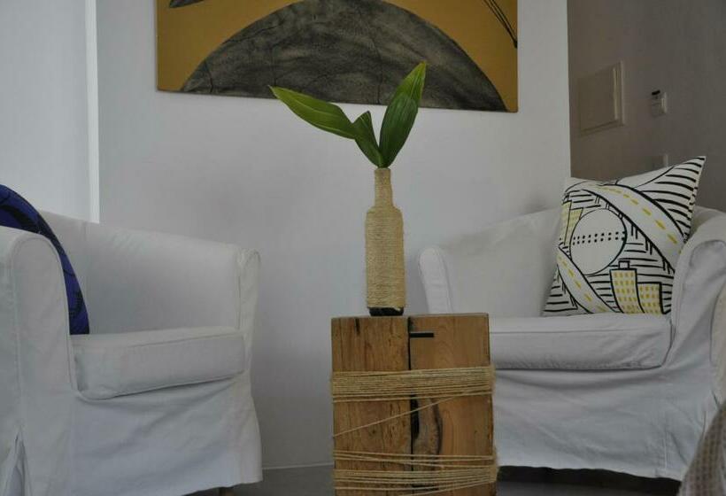 تختخواب و صبحانه Ecocirer Guest House