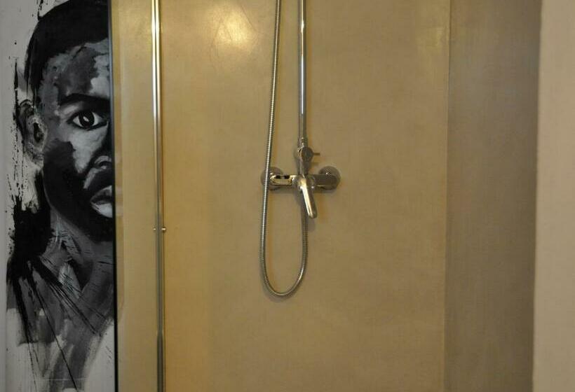 تختخواب و صبحانه Ecocirer Guest House