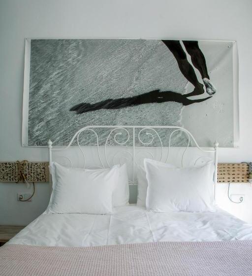 تختخواب و صبحانه Ecocirer Guest House