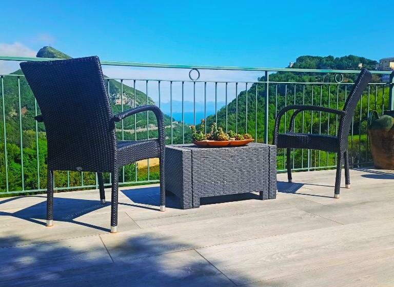 مبيت وإفطار La Roccia Incantata Amalfi Coast