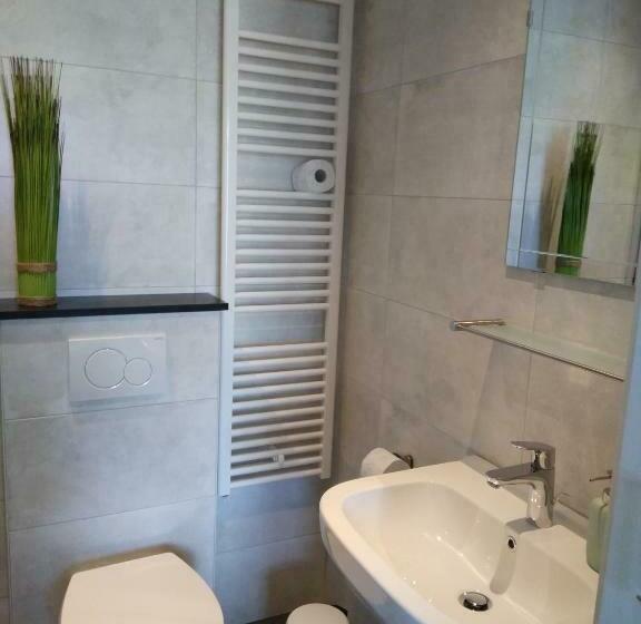 住宿加早餐  Langs De Maas