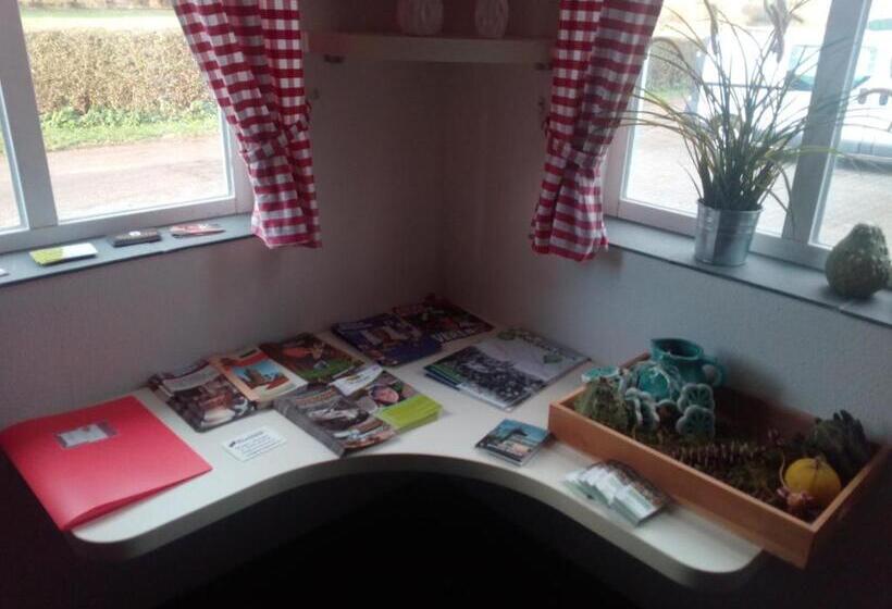 住宿加早餐  Langs De Maas