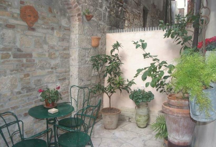 مبيت وإفطار Piccola Corte