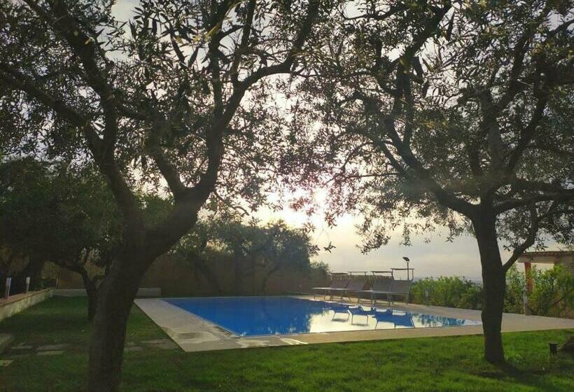 مبيت وإفطار Villa C Luxury Estate