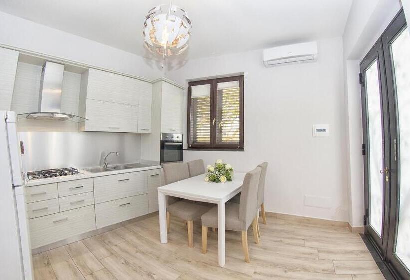 مبيت وإفطار Villa C Luxury Estate