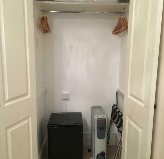 Fring House Bed And Breakfast