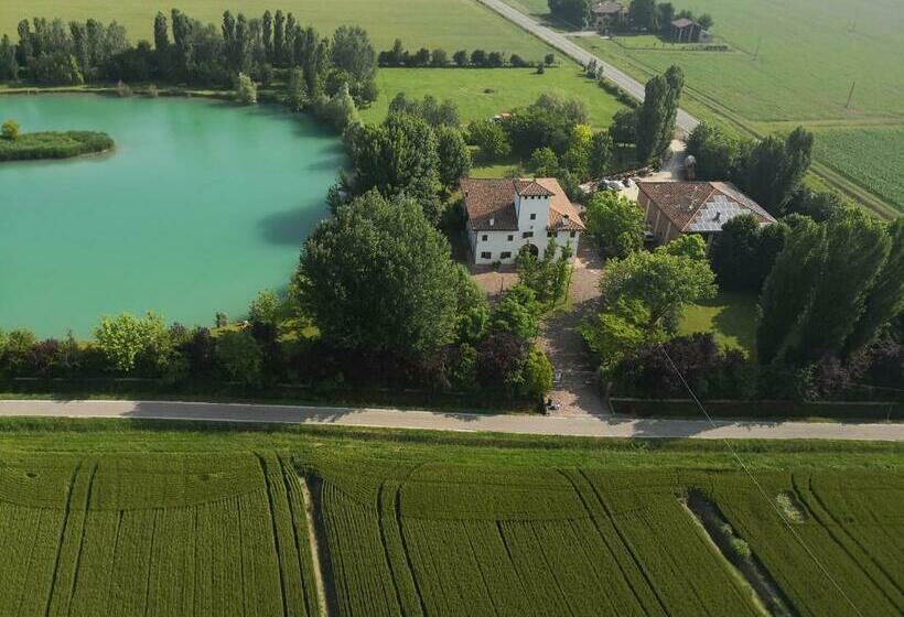 ホテル Agriturismo La Torre