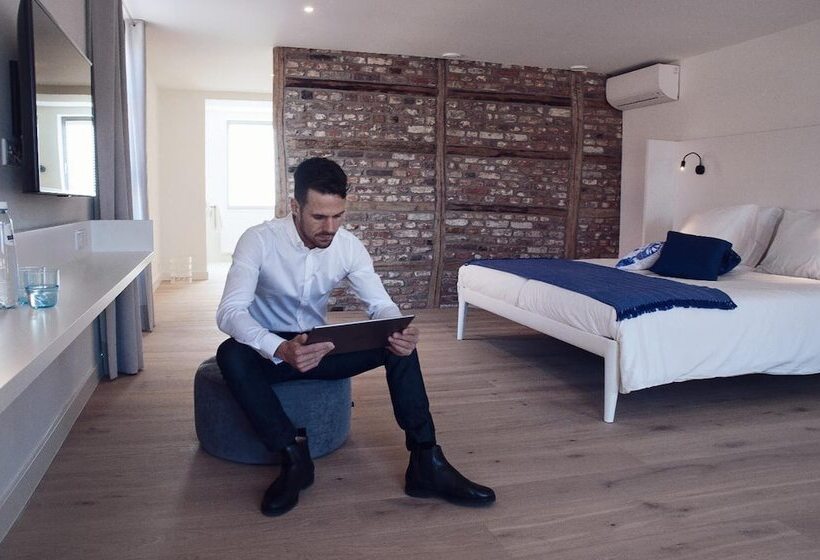 ホテル Maison Village